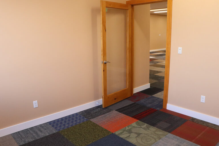 Commercial Building-1004 Web
