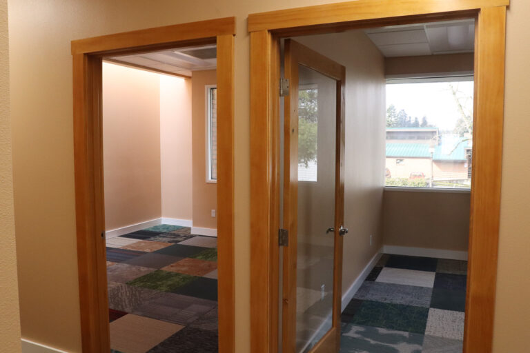 Commercial Building-1007 Web