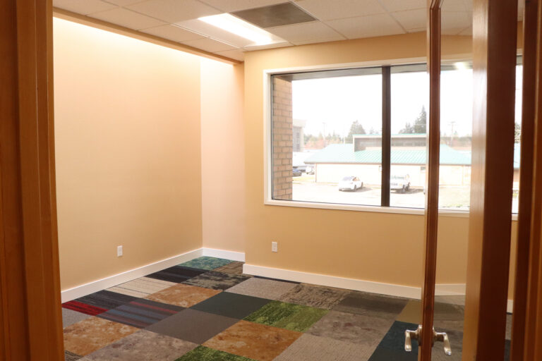 Commercial Building-1011 Web