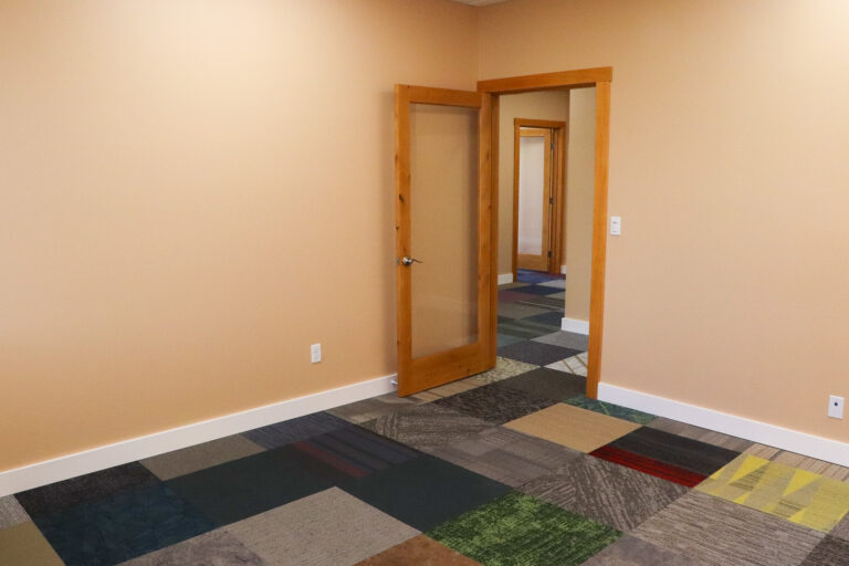 Commercial Building-1013 Web